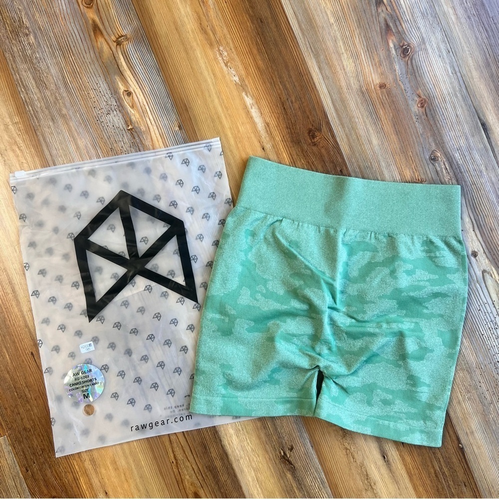 RAWGEAR Green Camo Women's Shorts Size Medium SKU#H243098 - Picture 3 of 7